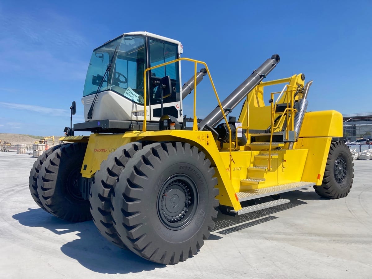 Forklifts, Mobile Cranes & Reach Stackers